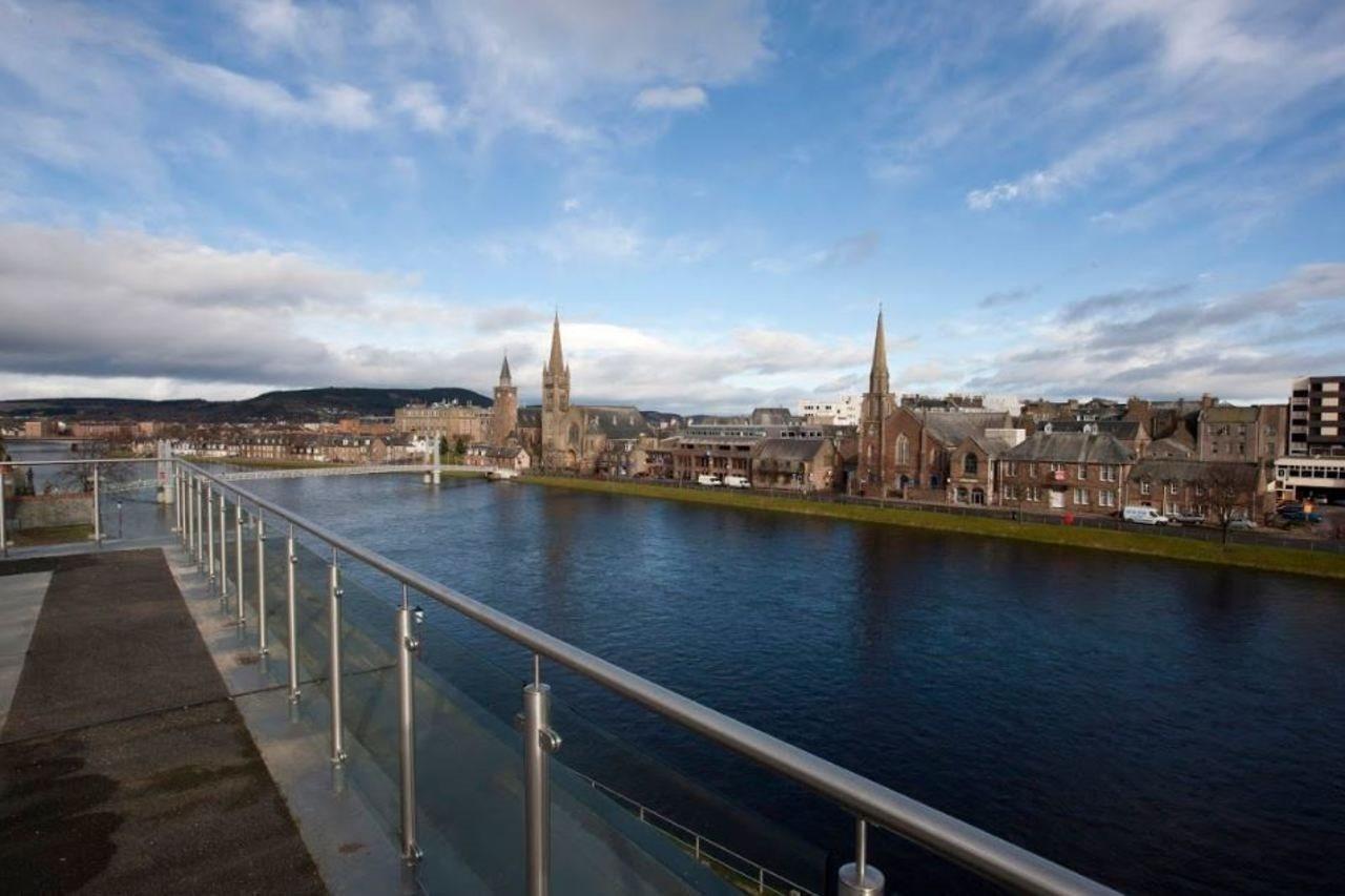 Premier Inn Inverness Centre - River Ness Exterior foto